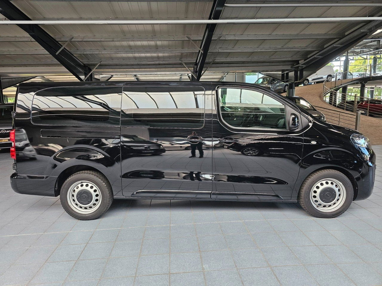 Opel Vivaro Kasten FlexSpace L DoKa Navi CarPlay DAB - Furgoneta pequeña, Furgoneta combi: foto 5 Opel Vivaro Kasten FlexSpace L DoKa Navi CarPlay DAB - Furgoneta pequeña, Furgoneta combi: foto 5