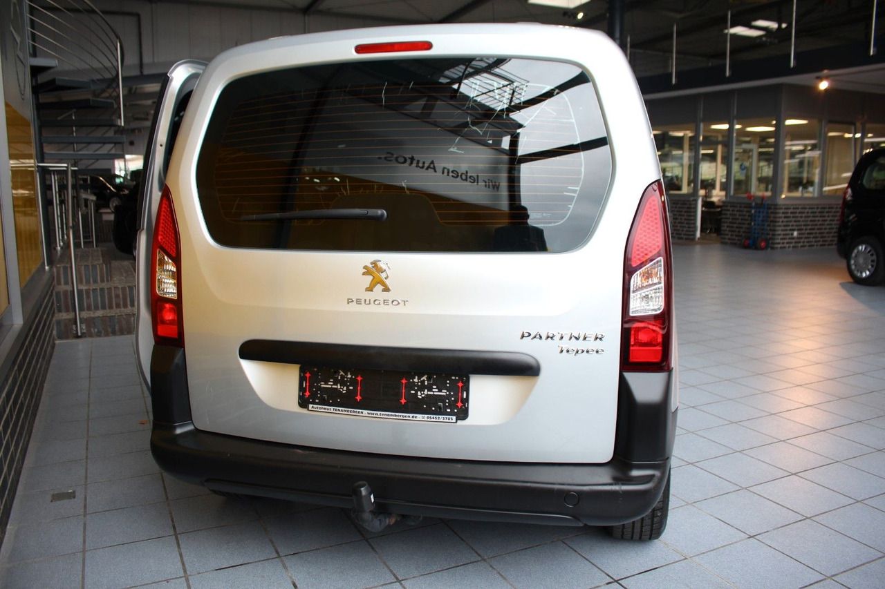 Peugeot Partner Tepee Active Bluetooth Klima AHK - Furgoneta de pasajeros: foto 4 Peugeot Partner Tepee Active Bluetooth Klima AHK - Furgoneta de pasajeros: foto 4