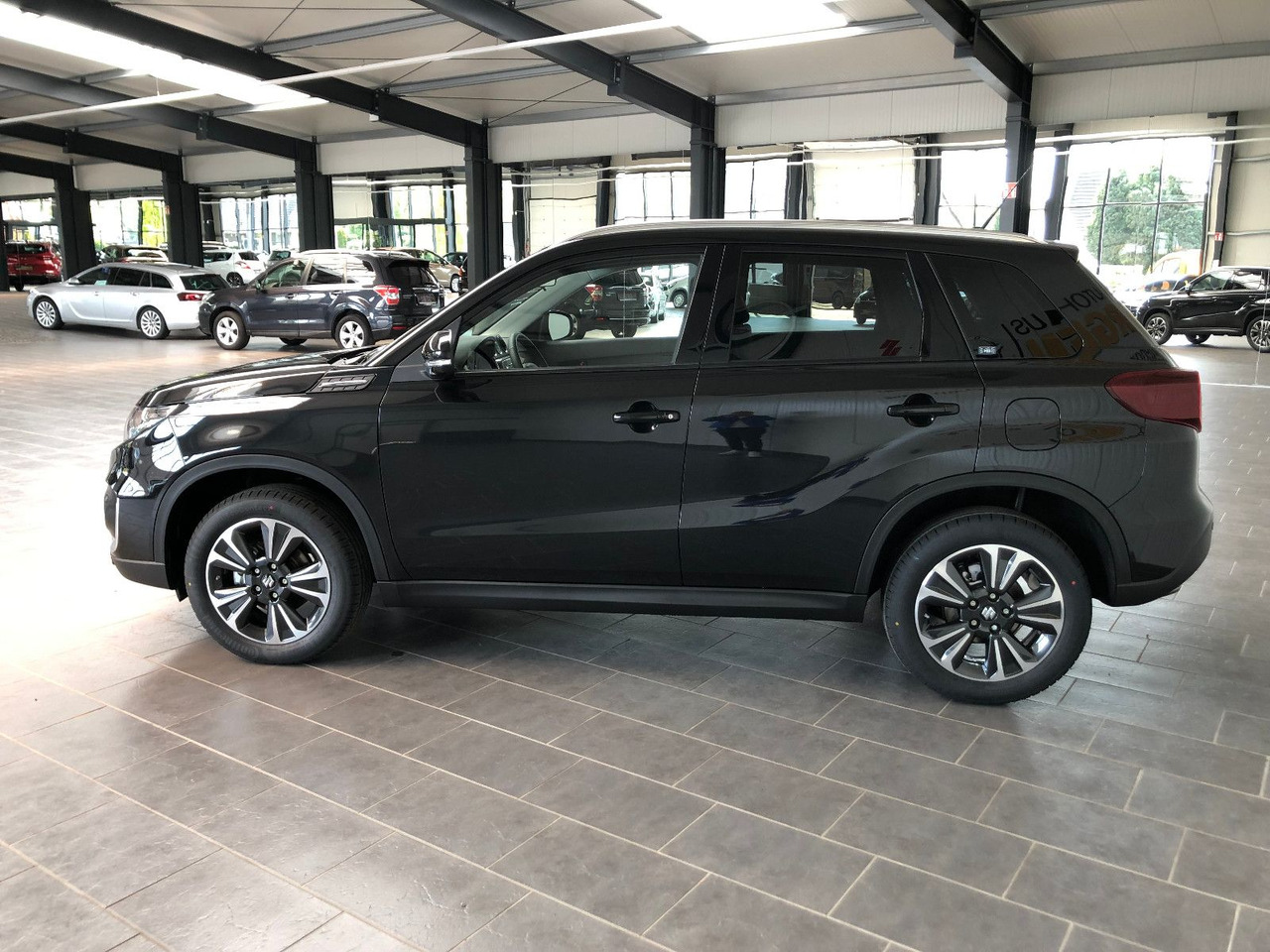 Suzuki Vitara 1.5 Hybrid Comfort+Automatik/ Panor.-Dach - SUV/ Todoterreno: foto 5 Suzuki Vitara 1.5 Hybrid Comfort+Automatik/ Panor.-Dach - SUV/ Todoterreno: foto 5