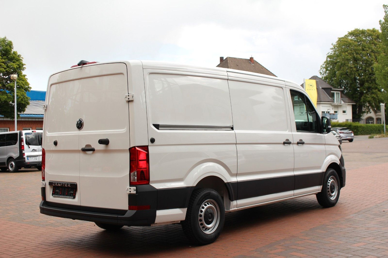 Volkswagen Crafter Kasten 30 MR FD Klima Holz Kamera Apps - Furgoneta pequeña: foto 5 Volkswagen Crafter Kasten 30 MR FD Klima Holz Kamera Apps - Furgoneta pequeña: foto 5