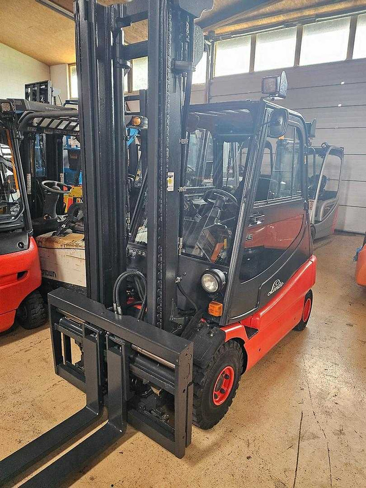 Linde E25S-03 - Carretilla elevadora eléctrica: foto 2 Linde E25S-03 - Carretilla elevadora eléctrica: foto 2