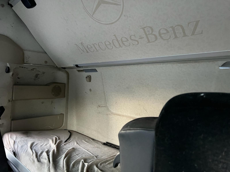 Cabina e interior Mercedes-Benz Actros MP4: foto 12