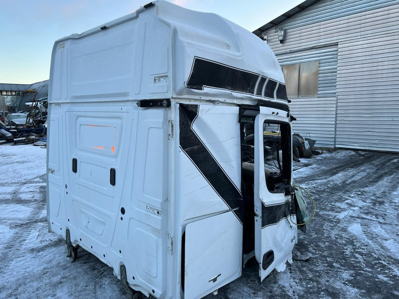 Mercedes-Benz Actros MP4 - Cabina e interior: foto 3 Mercedes-Benz Actros MP4 - Cabina e interior: foto 3
