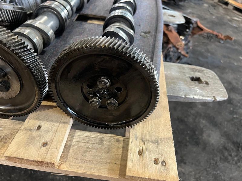 Scania R580 - Árbol de levas: foto 2 Scania R580 - Árbol de levas: foto 2