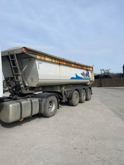 SCHMITZ SGF*S3 - Volquete semirremolque: foto 1 SCHMITZ SGF*S3 - Volquete semirremolque: foto 1