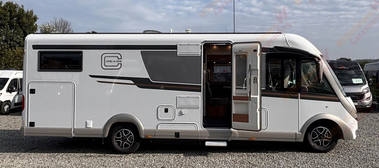 Carthago chic c-line I 4.9 LE L 180PS*Autom.*4,5 T.* SKY - Autocaravana integral: foto 5 Carthago chic c-line I 4.9 LE L 180PS*Autom.*4,5 T.* SKY - Autocaravana integral: foto 5