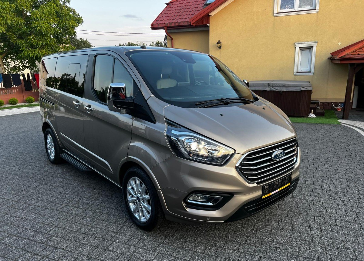 Ford Tourneo Custom Ford Turneo Tytanium X Sprowadzony Zarejstrowany - Minibús, Furgoneta de pasajeros: foto 3 Ford Tourneo Custom Ford Turneo Tytanium X Sprowadzony Zarejstrowany - Minibús, Furgoneta de pasajeros: foto 3