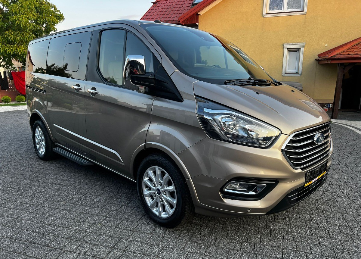 Ford Tourneo Custom Ford Turneo Tytanium X Sprowadzony Zarejstrowany - Minibús, Furgoneta de pasajeros: foto 4 Ford Tourneo Custom Ford Turneo Tytanium X Sprowadzony Zarejstrowany - Minibús, Furgoneta de pasajeros: foto 4