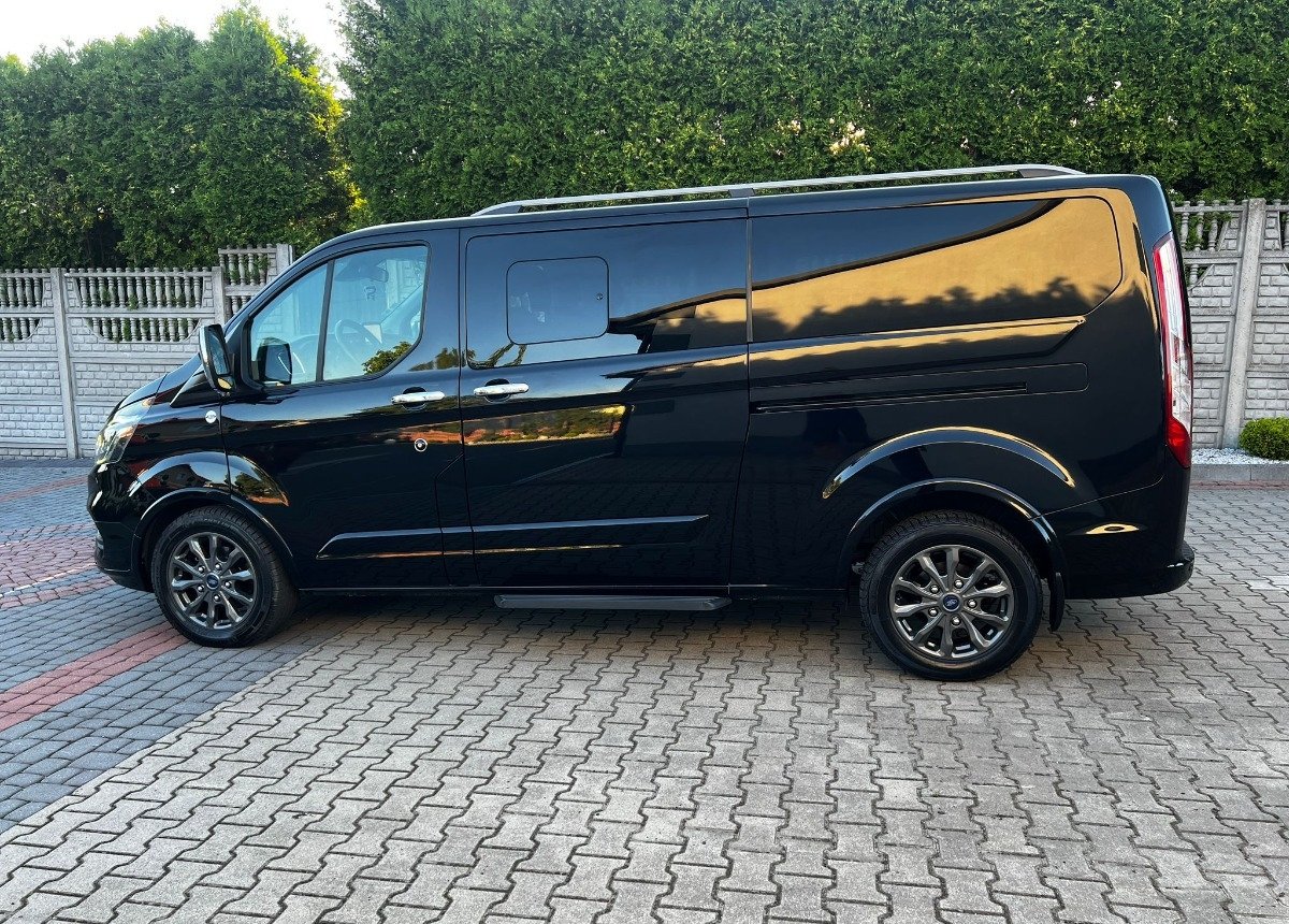 Ford Tourneo Custom Turneo Tytanium X specjalistyczny dla Inwalidów - Minibús, Furgoneta de pasajeros: foto 5 Ford Tourneo Custom Turneo Tytanium X specjalistyczny dla Inwalidów - Minibús, Furgoneta de pasajeros: foto 5