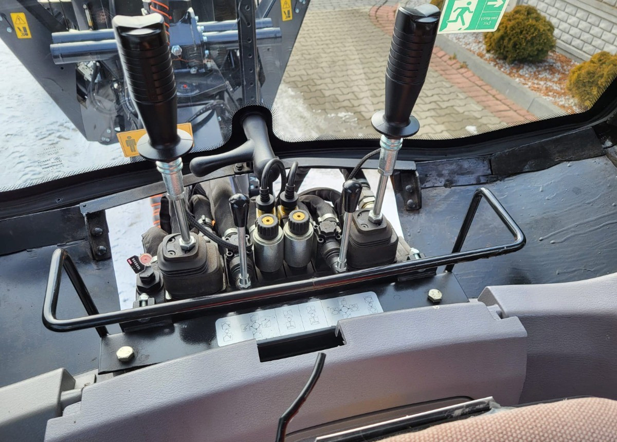 Tractor nuevo LOVOL M754 + Przyczepa BMF 8T2Pro: foto 16 Tractor nuevo LOVOL M754 + Przyczepa BMF 8T2Pro: foto 16