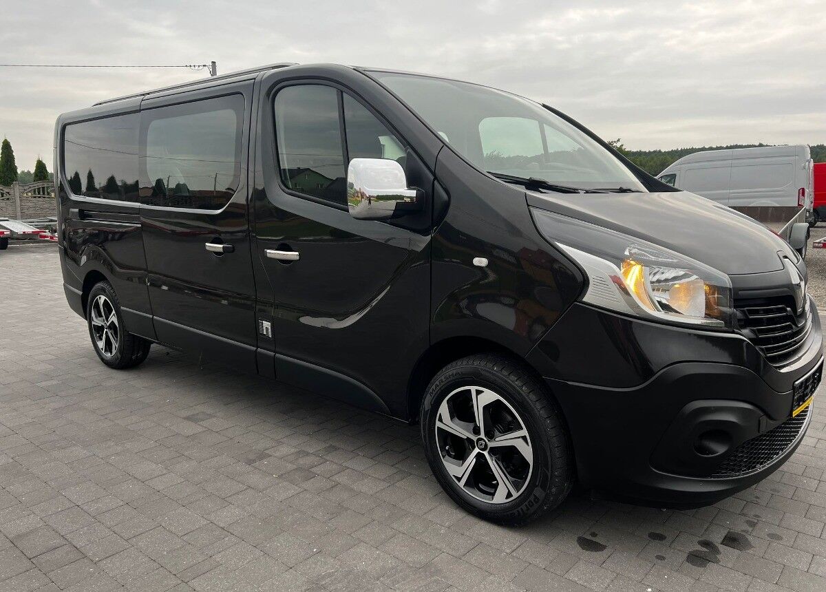 Renault Trafic 6- osobowy Serwisowany Long - Minibús, Furgoneta de pasajeros: foto 1 Renault Trafic 6- osobowy Serwisowany Long - Minibús, Furgoneta de pasajeros: foto 1