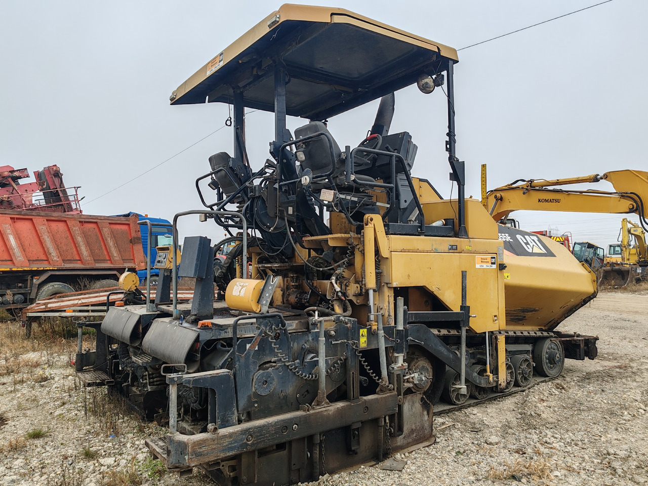 Caterpillar AP555E - Distribuidor de asfalto: foto 1 Caterpillar AP555E - Distribuidor de asfalto: foto 1