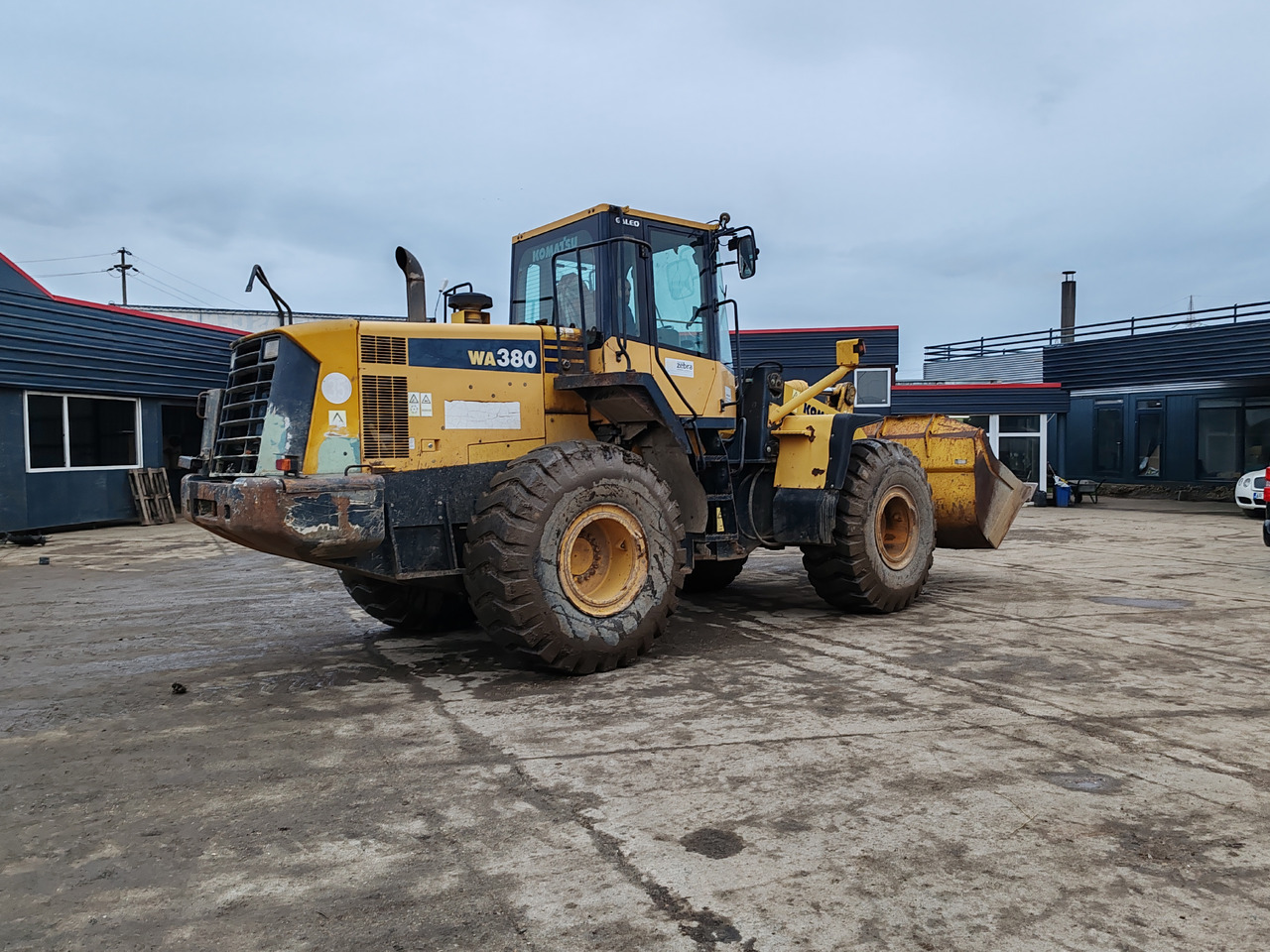 Cargadora de ruedas KOMATSU WA 380-S: foto 6
