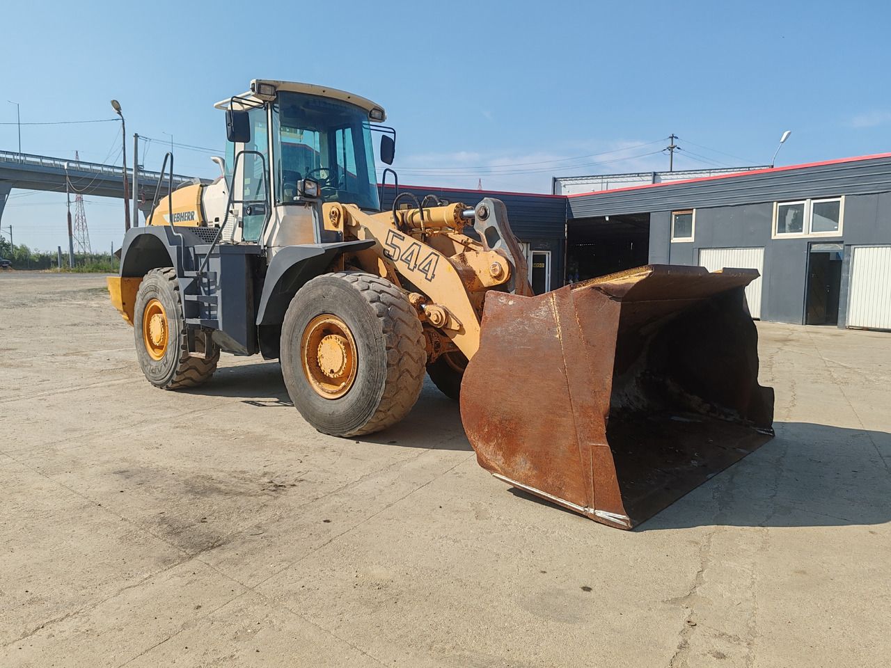 Liebherr 544 Incarcator Frontal Vola - Cargadora de ruedas: foto 1 Liebherr 544 Incarcator Frontal Vola - Cargadora de ruedas: foto 1