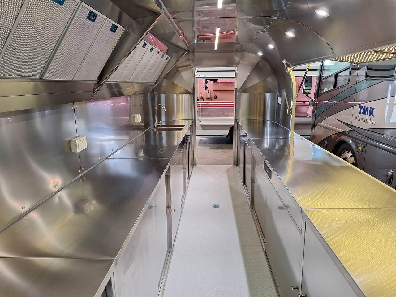 Remolque venta ambulante nuevo Deli Star Trailer American 5800 - EU standards: foto 4