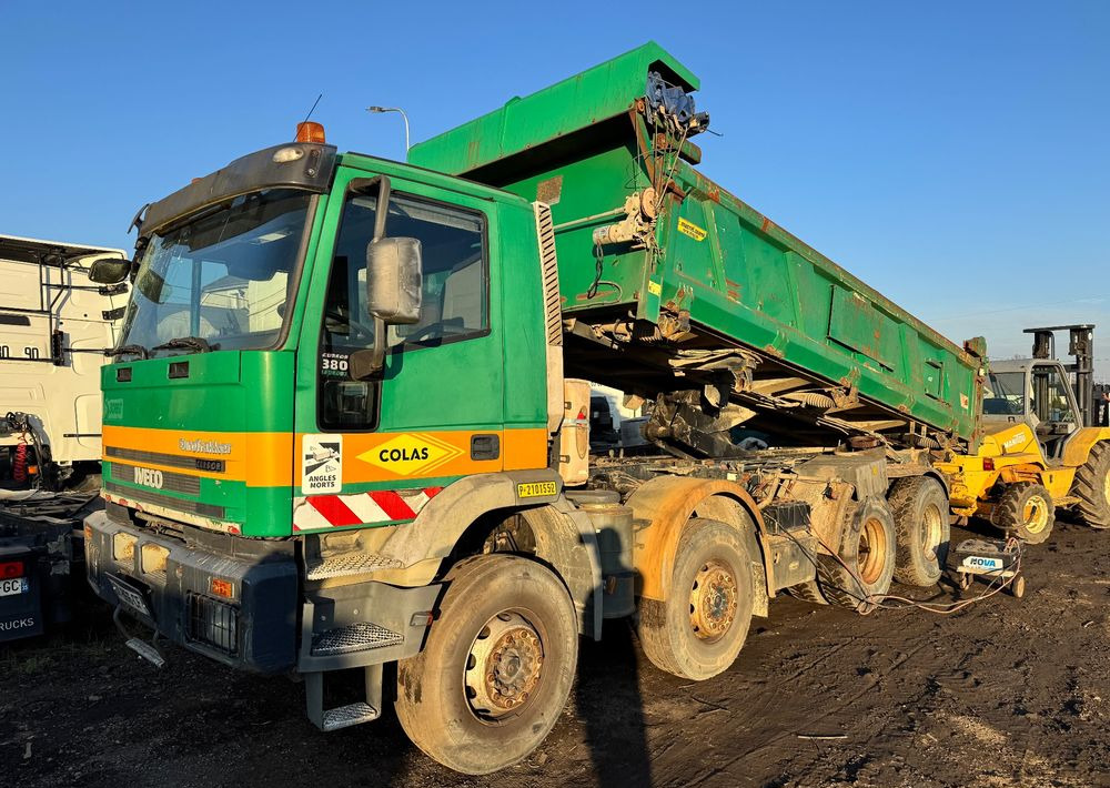 Iveco EuroTrakker - Volquete camión: foto 1 Iveco EuroTrakker - Volquete camión: foto 1