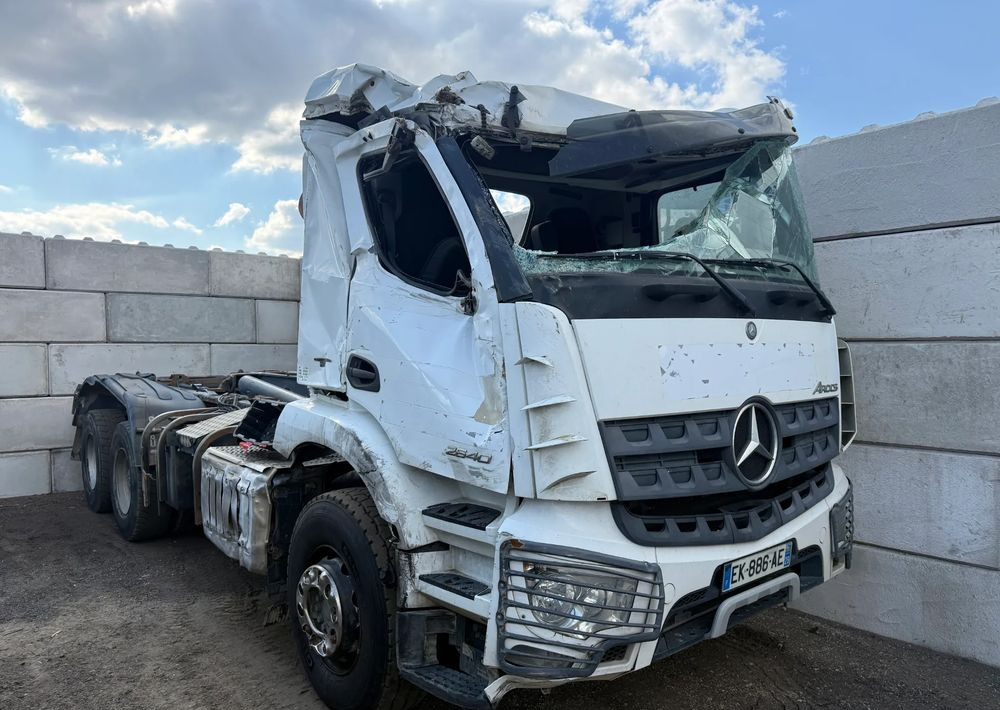 Mercedes-Benz Arocs 2640 - Multibasculante camión: foto 2 Mercedes-Benz Arocs 2640 - Multibasculante camión: foto 2