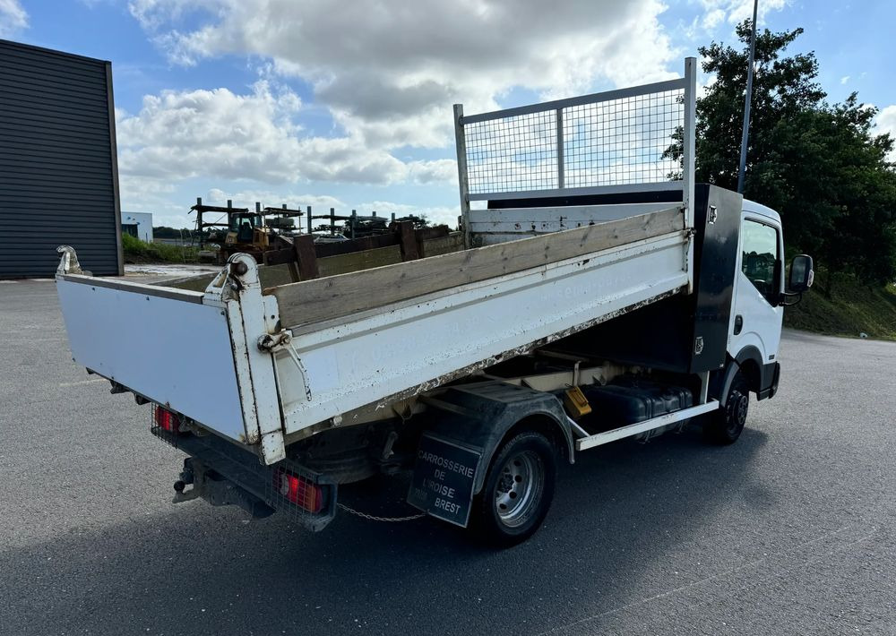 Nissan NT400 - Volquete camión: foto 4 Nissan NT400 - Volquete camión: foto 4