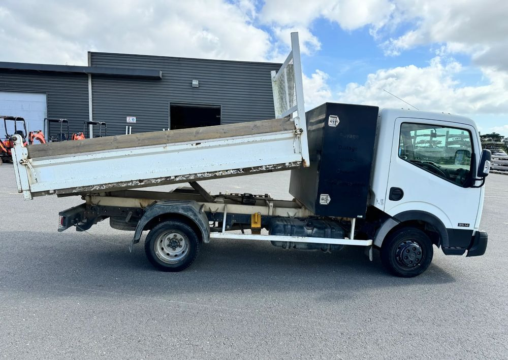 Nissan NT400 - Volquete camión: foto 5 Nissan NT400 - Volquete camión: foto 5