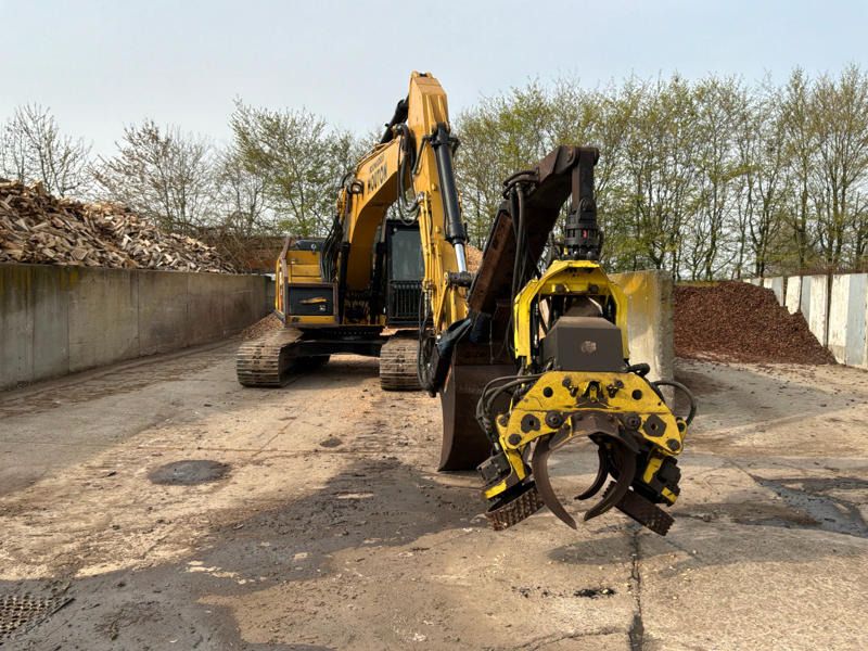 Caterpillar 320ELLR +2014 John Deere H480C - Excavadora: foto 3 Caterpillar 320ELLR +2014 John Deere H480C - Excavadora: foto 3