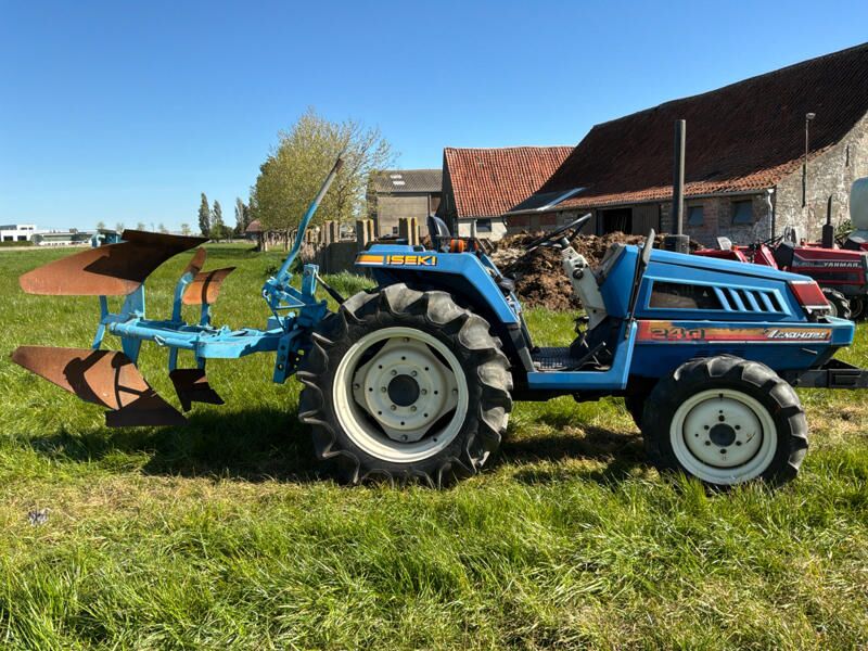 Iseki Landhope 240 - Tractor: foto 4 Iseki Landhope 240 - Tractor: foto 4