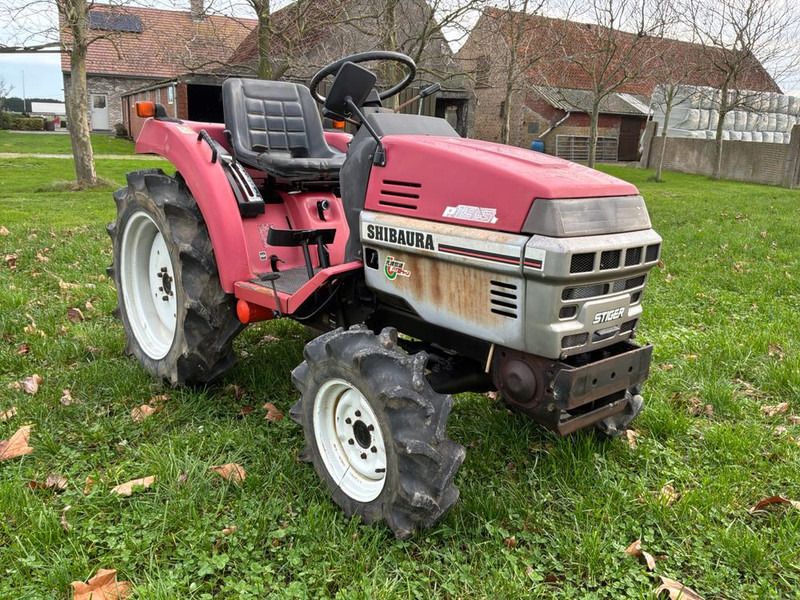 Shibaura P185F - Tractor: foto 3 Shibaura P185F - Tractor: foto 3