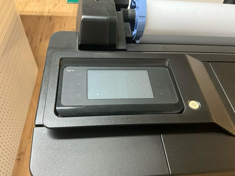 Hp Designjet T120 - Máquina para metal: foto 3 Hp Designjet T120 - Máquina para metal: foto 3