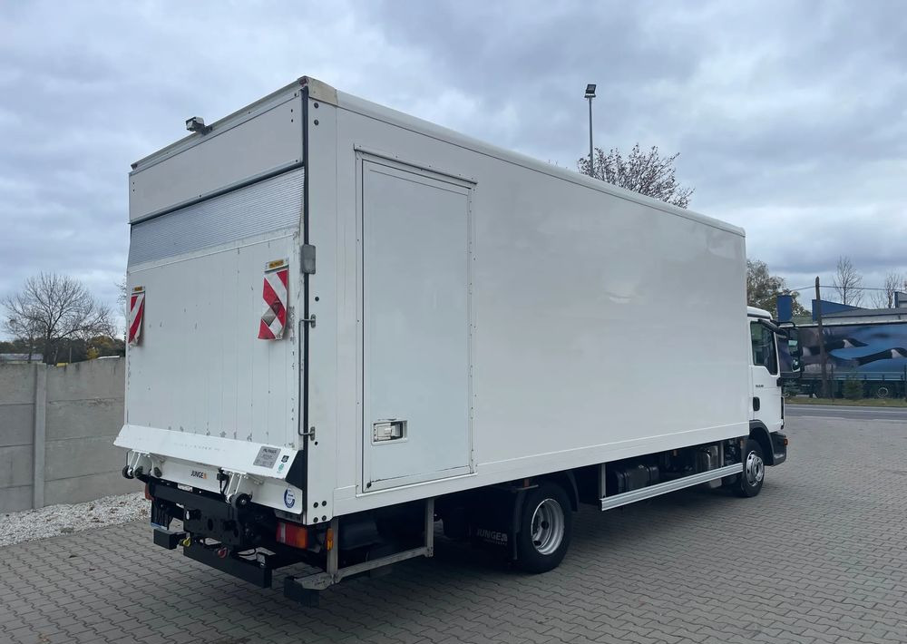 MAN TGL 8.190 KONTENER 16 PALET! - Camión caja cerrada: foto 5 MAN TGL 8.190 KONTENER 16 PALET! - Camión caja cerrada: foto 5