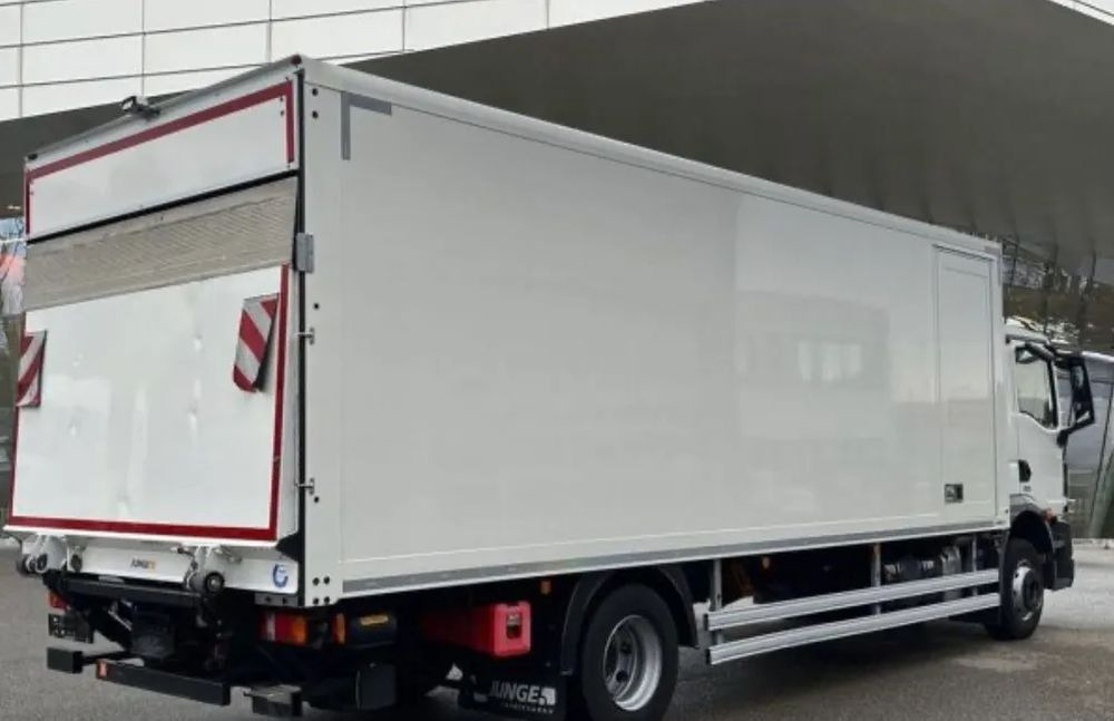 MAN TGM 15.250 - Camión caja cerrada: foto 4 MAN TGM 15.250 - Camión caja cerrada: foto 4