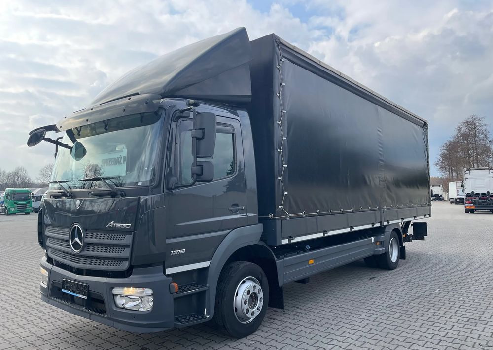 Mercedes-Benz 1218 - Camión lona: foto 1 Mercedes-Benz 1218 - Camión lona: foto 1
