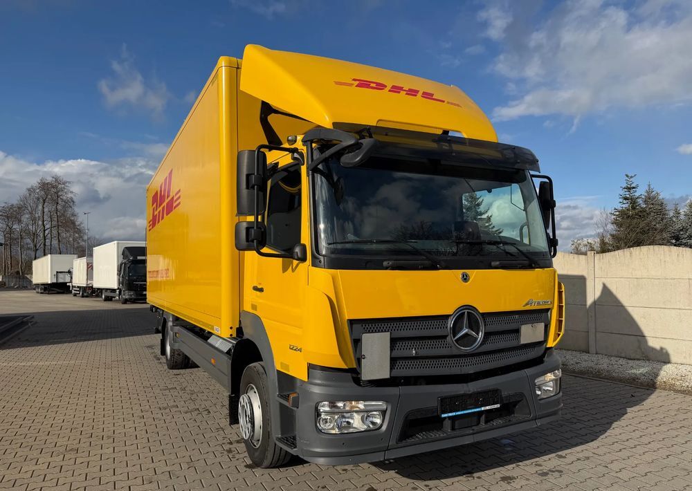 Mercedes-Benz ATEGO 1224 - Camión caja cerrada: foto 3 Mercedes-Benz ATEGO 1224 - Camión caja cerrada: foto 3