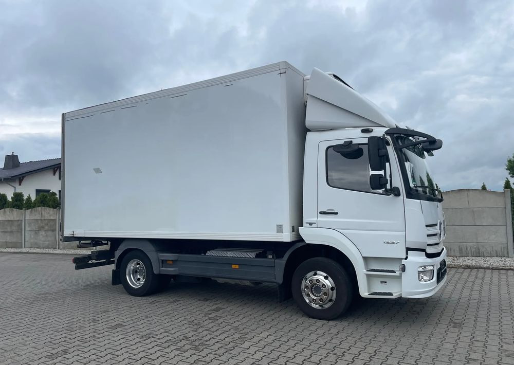 Mercedes-Benz ATEGO 1227 CHŁODNIA HAKOWA / HAKÓWKA - Frigorífico camión: foto 4 Mercedes-Benz ATEGO 1227 CHŁODNIA HAKOWA / HAKÓWKA - Frigorífico camión: foto 4