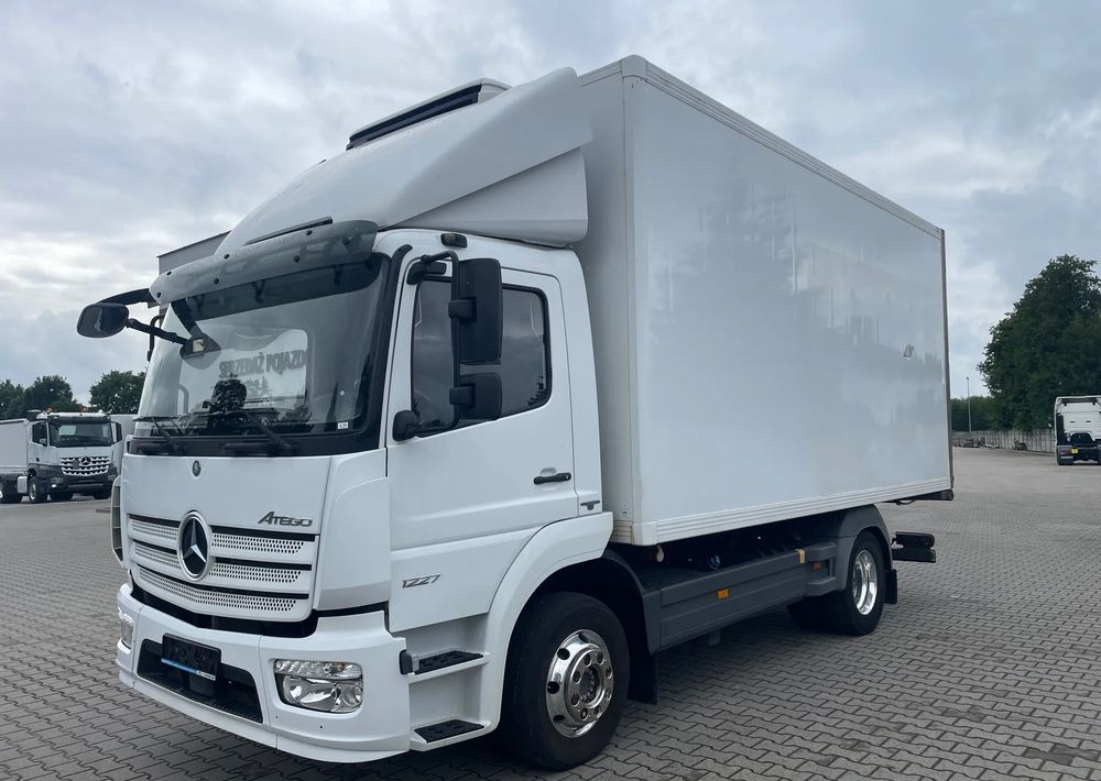 Mercedes-Benz ATEGO 1227 CHŁODNIA HAKOWA / HAKÓWKA - Frigorífico camión: foto 2 Mercedes-Benz ATEGO 1227 CHŁODNIA HAKOWA / HAKÓWKA - Frigorífico camión: foto 2