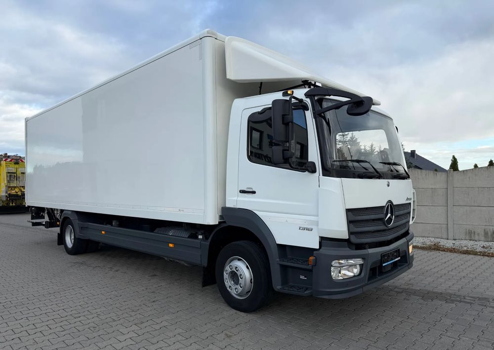 Mercedes-Benz ATEGO 1318 IZOTERMA 20 PALET! - Camión caja cerrada: foto 3 Mercedes-Benz ATEGO 1318 IZOTERMA 20 PALET! - Camión caja cerrada: foto 3