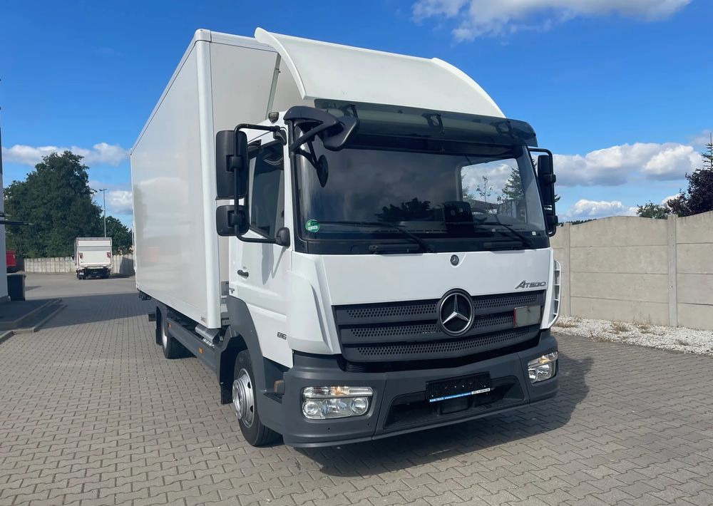 Mercedes-Benz ATEGO 816 ,ładowność 3,1 tony! - Camión caja cerrada: foto 3 Mercedes-Benz ATEGO 816 ,ładowność 3,1 tony! - Camión caja cerrada: foto 3