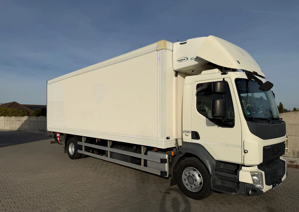 Volvo FL 16.250/ 19 PALET/ Ładownośc 6 ton/ na poduszkach! - Frigorífico camión: foto 5 Volvo FL 16.250/ 19 PALET/ Ładownośc 6 ton/ na poduszkach! - Frigorífico camión: foto 5