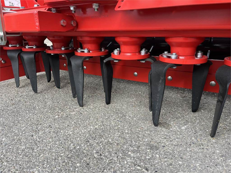 Kverneland M serie - Grada rotativa: foto 2 Kverneland M serie - Grada rotativa: foto 2