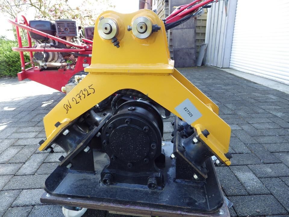 Anbauverdichter hydraulische Rüttelplatte Minibagger MS01 MS03 - Plancha reversible: foto 5 Anbauverdichter hydraulische Rüttelplatte Minibagger MS01 MS03 - Plancha reversible: foto 5