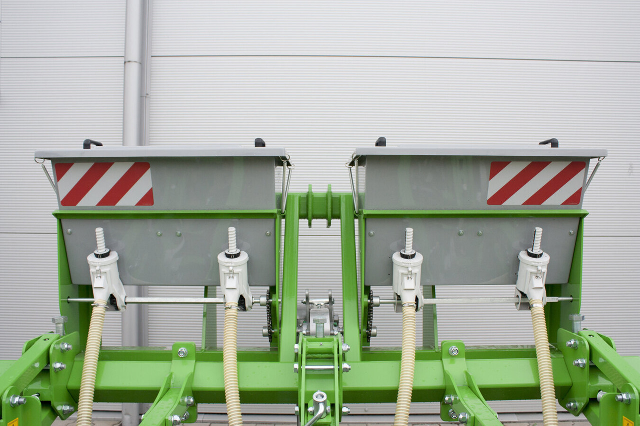 BOMET FERTILISEUR LIQUIDE POUR BINEUSE P 470 W - 3 RANGS NEMBUS - Maquinaria para fertilización: foto 1 BOMET FERTILISEUR LIQUIDE POUR BINEUSE P 470 W - 3 RANGS NEMBUS - Maquinaria para fertilización: foto 1