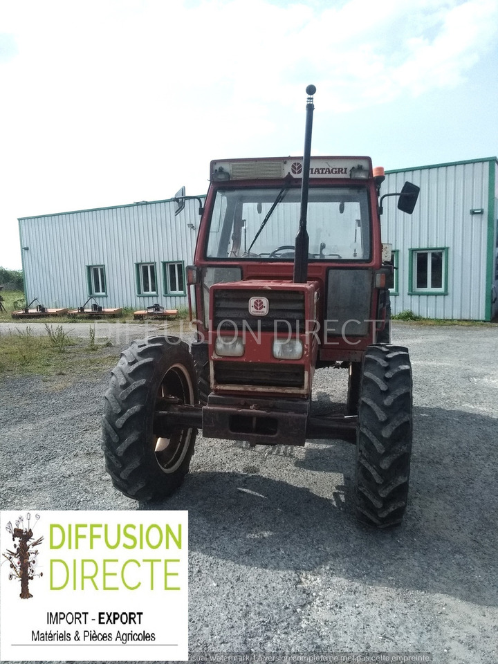 FIAT TRACTEUR AGRICOLE 80-90 DT - Tractor: foto 1 FIAT TRACTEUR AGRICOLE 80-90 DT - Tractor: foto 1
