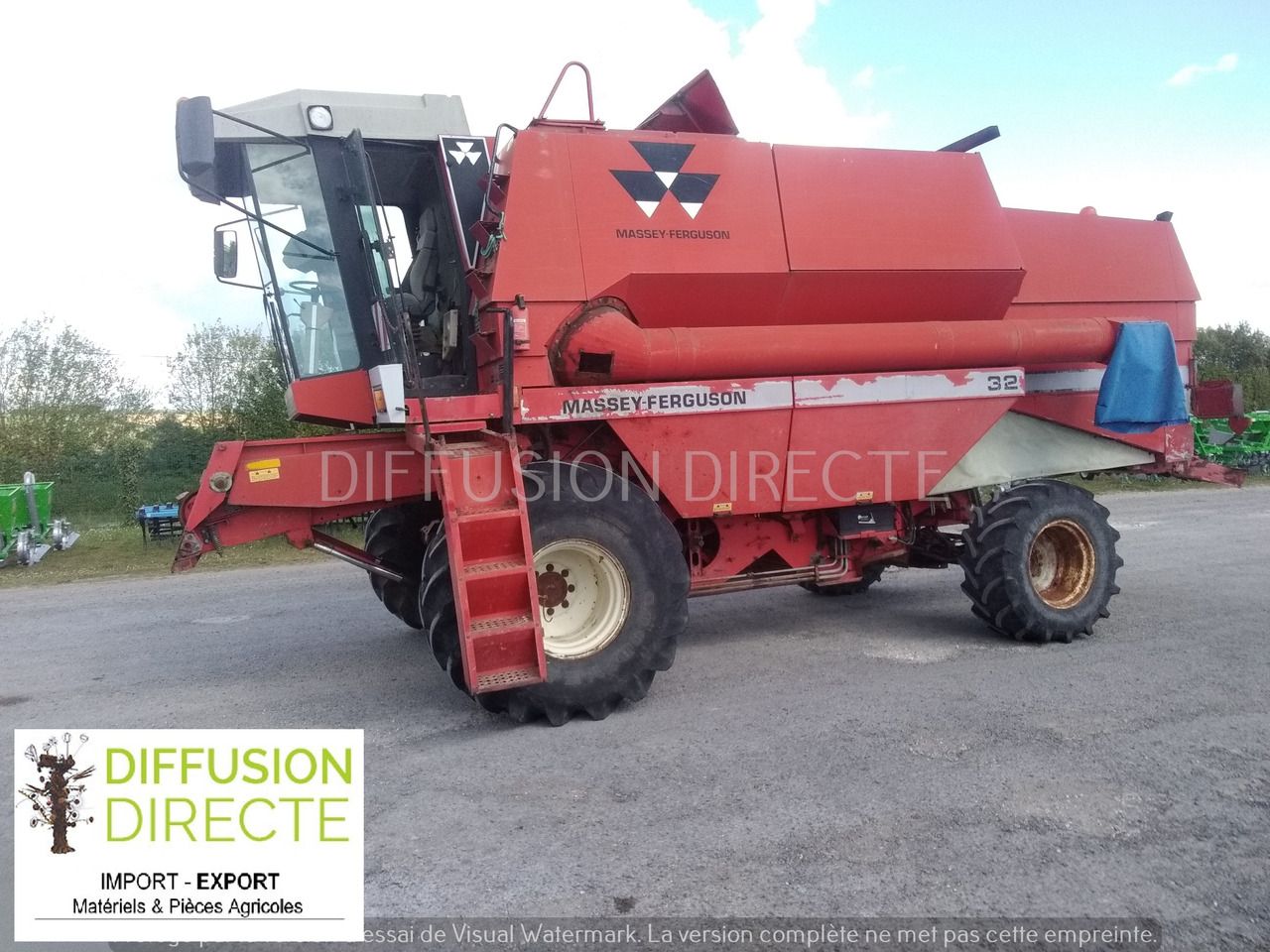 MASSEY FERGUSON MOISSONNEUSE BATTEUSE 32 - Otros: foto 1 MASSEY FERGUSON MOISSONNEUSE BATTEUSE 32 - Otros: foto 1
