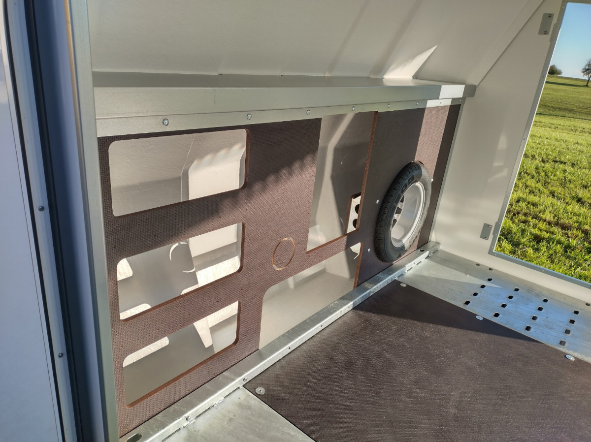 BRIAN JAMES TRAILERS RaceSport 340-5510 - Portavehículos remolque: foto 4 BRIAN JAMES TRAILERS RaceSport 340-5510 - Portavehículos remolque: foto 4