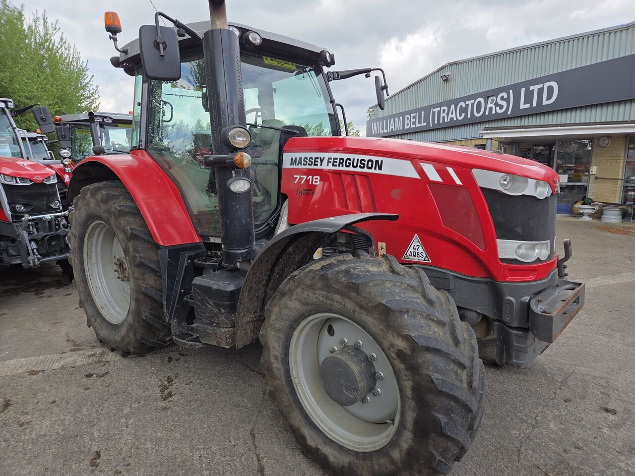 2017 MF 7718 - Tractor: foto 1 2017 MF 7718 - Tractor: foto 1