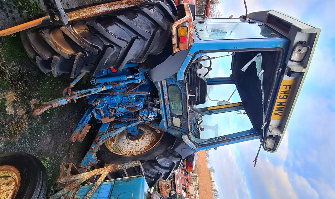 Ford 7810 4×4 Tractor - Tractor: foto 3 Ford 7810 4×4 Tractor - Tractor: foto 3