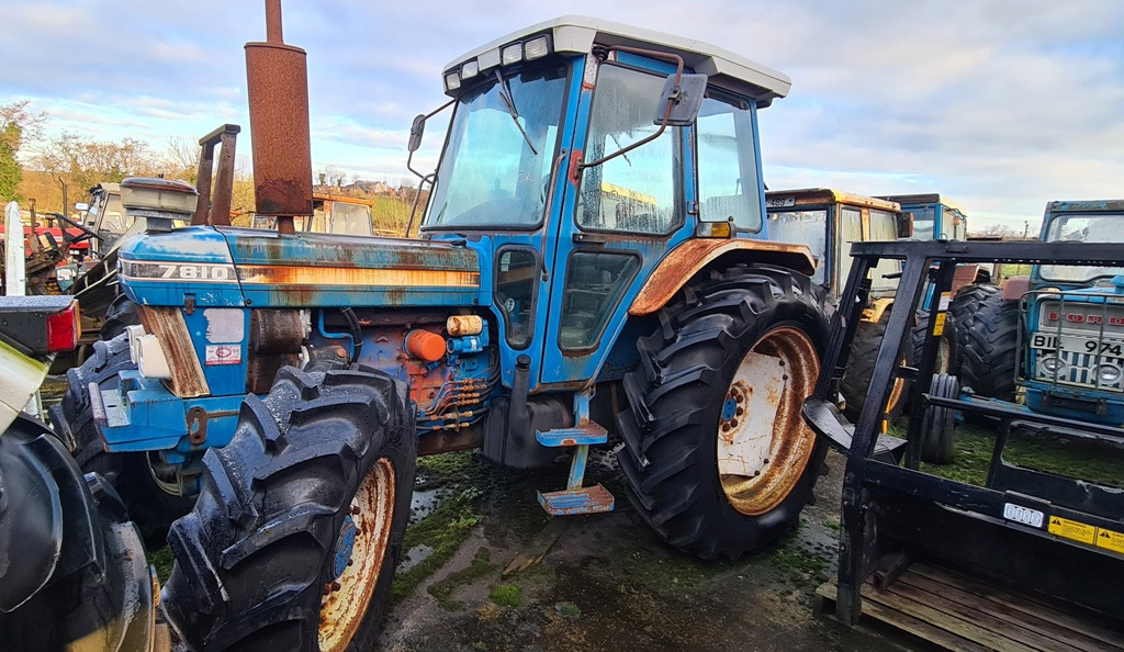 Ford 7810 4×4 Tractor - Tractor: foto 1 Ford 7810 4×4 Tractor - Tractor: foto 1