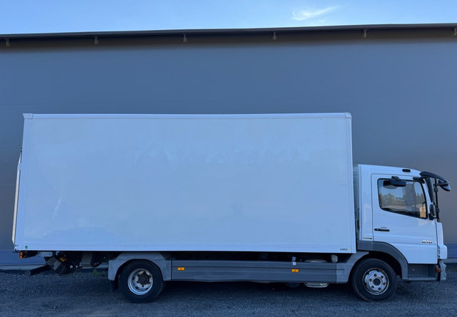 Camión caja cerrada Mercedes-BenzAtego kaappi + perälauta: foto 6