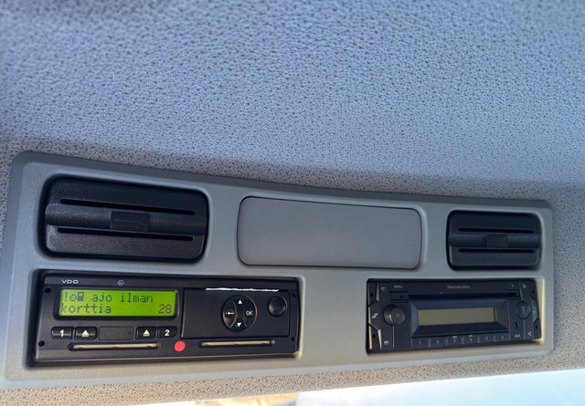 Camión caja cerrada Mercedes-BenzAtego kaappi + perälauta: foto 20