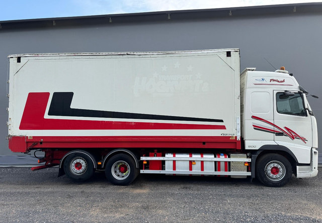 VolvoFH13 500 6x2 Ketjupurku + Rahtikaappi - Camión caja cerrada: foto 5 VolvoFH13 500 6x2 Ketjupurku + Rahtikaappi - Camión caja cerrada: foto 5