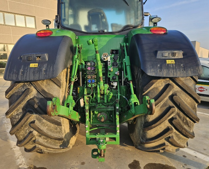 Tractor JOHN DEERE 8320R: foto 7