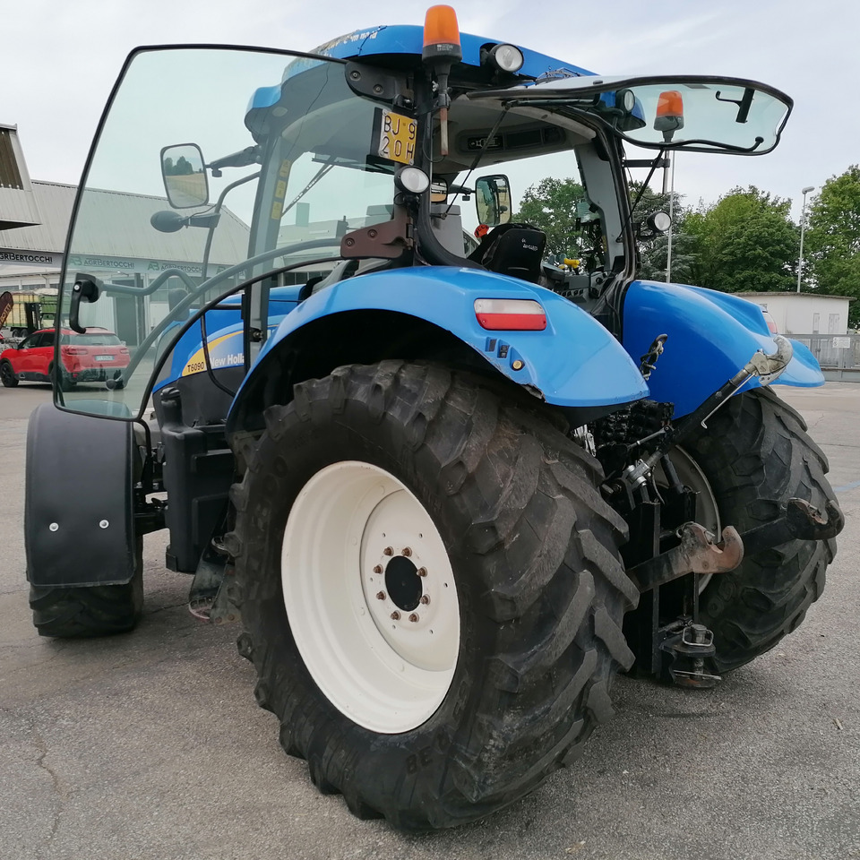 NEW HOLLAND 6090 - Tractor: foto 5 NEW HOLLAND 6090 - Tractor: foto 5